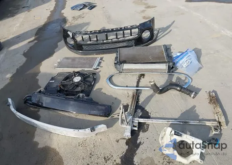 2017 Mini Hardtop Cooper из США, поврежденный, VIN WMWXP5C30H2F61330